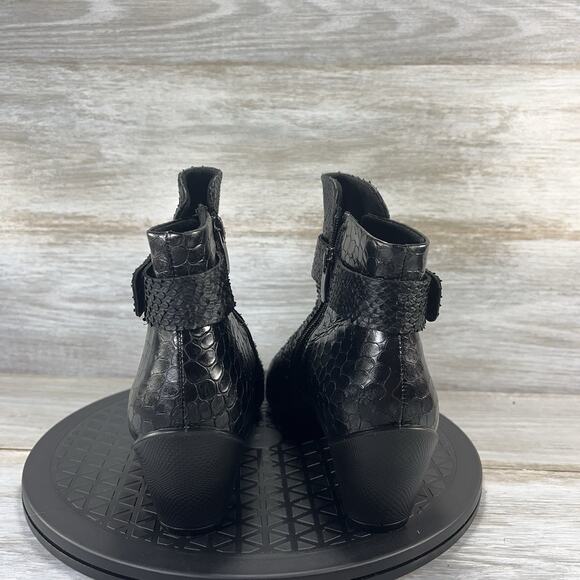 ECCO Women’s Sculptured Black Leather Embossed Ankle Boots Size EU 39 US 8.5 - Picture 4 of 9